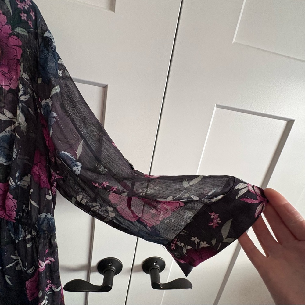 Torrid floral chiffon dress size 1, long sleeve, flowy,   dress, sheer overlay - Picture 3 of 6